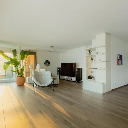 Sky Lounge Penthouse, Lux, 5 Stelle Apartment Lugano